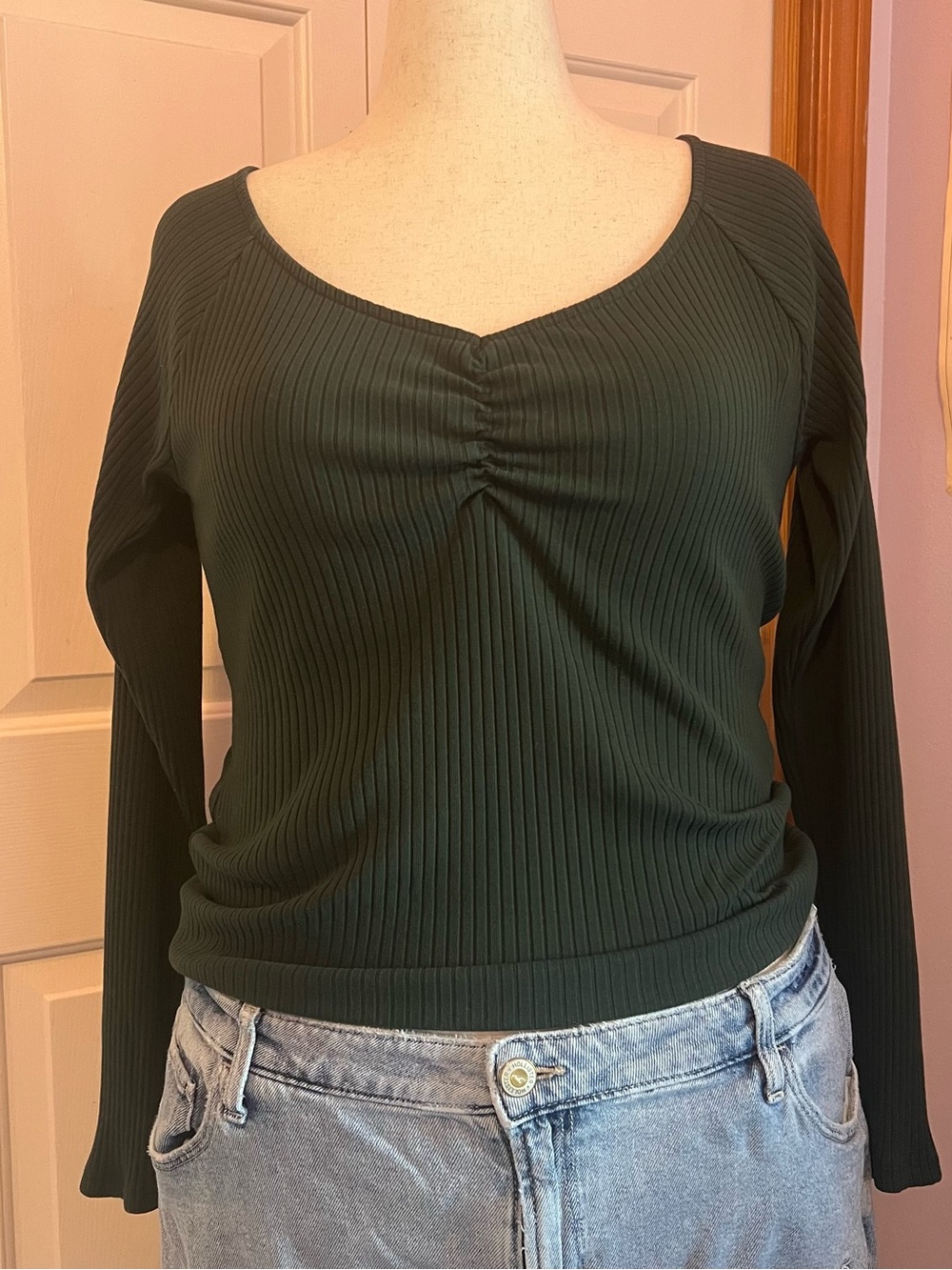 Old Navy Ribbed V-Neck Long Sleeve Top in Dark Green